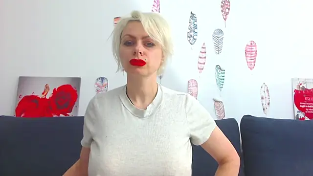 Snapshot of ForeverBarbie_ chatting on March 21, 2026, 3:33 am ForeverBarbie online show from March 21, 2026, 3:33 am