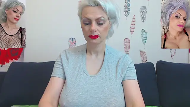 Snapshot of ForeverBarbie_ chatting on May 25, 2026, 3:34 am ForeverBarbie online show from May 25, 2026, 3:34 am