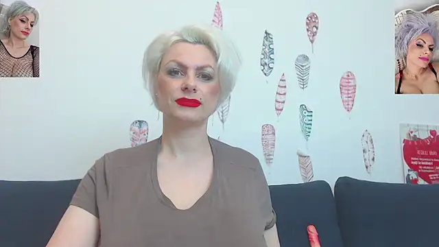 Snapshot of ForeverBarbie_ chatting on June 1, 2026, 2:02 am ForeverBarbie online show from June 1, 2026, 2:02 am