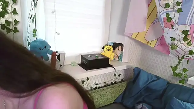 Snapshot of Mila_starx chatting on December 5, 2024, 7:05 am Mila starx online show from December 5, 2024, 7:05 am