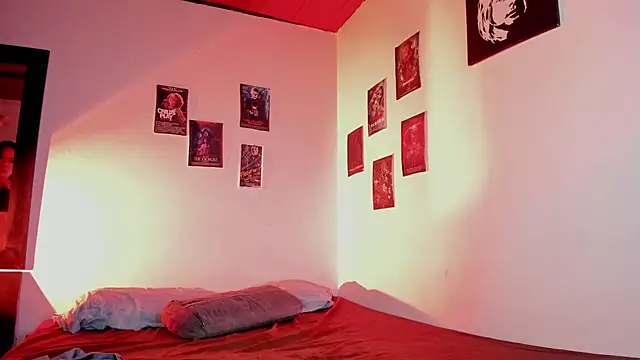 Snapshot of violetsalvatore chatting on December 7, 2024, 4:53 am violetsalvatore online show from December 7, 2024, 4:53 am