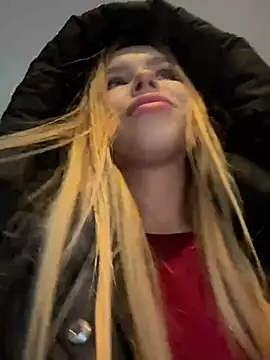 Snapshot of mur_girl chatting on December 26, 2024, 2:27 pm mur girl online show from December 26, 2024, 2:27 pm