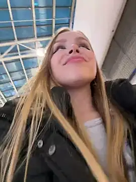 Snapshot of mur_girl chatting on December 28, 2024, 1:17 pm mur girl online show from December 28, 2024, 1:17 pm