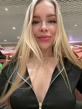 Snapshot of mur_girl chatting on March 6, 2025, 7:57 am mur girl online show from March 6, 2025, 7:57 am