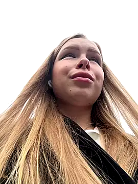 Snapshot of mur_girl chatting on October 4, 2025, 9:18 am mur girl online show from October 4, 2025, 9:18 am