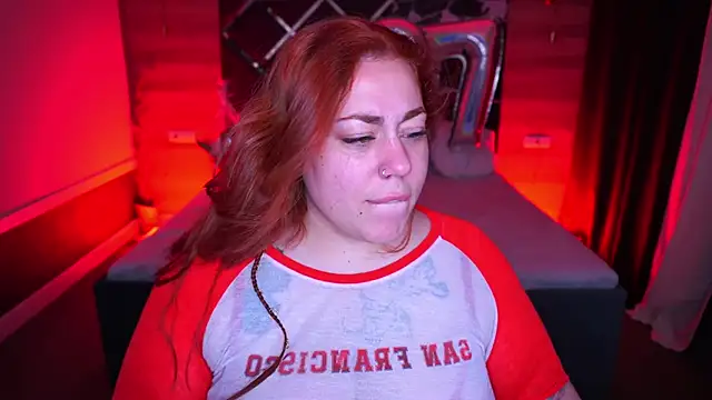 Kittywakee online show from September 22, 2025, 8:33 pm