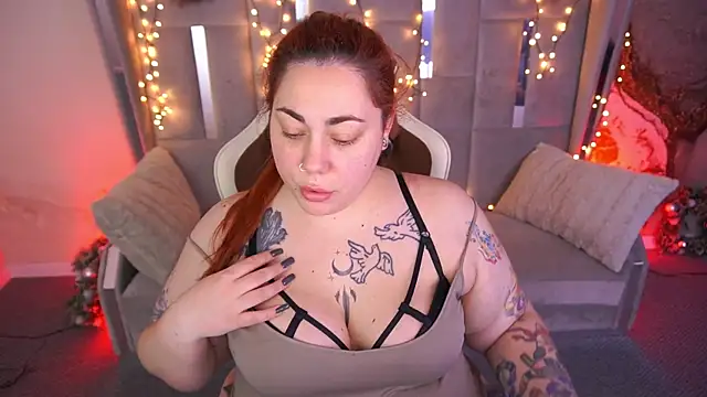 Kittywakee online show from February 13, 2026, 10:39 pm