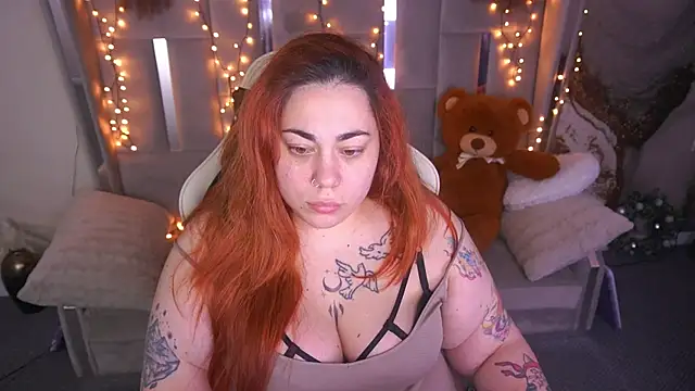 Kittywakee online show from March 12, 2026, 11:33 pm