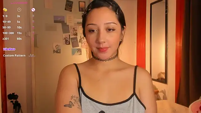 Snapshot of HeyTati chatting on March 26, 2026, 11:54 pm HeyTati online show from March 26, 2026, 11:54 pm