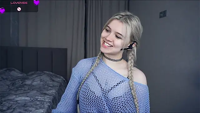 Snapshot of DarylGary chatting on November 10, 2025, 5:34 pm DarylGary online show from November 10, 2025, 5:34 pm