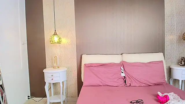 DannaDooll99 online show from November 23, 2025, 12:38 pm