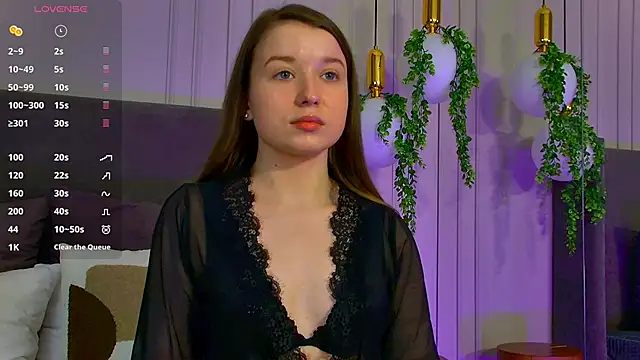 Snapshot of MichelleHaynes chatting on January 27, 2025, 5:48 pm MichelleHaynes online show from January 27, 2025, 5:48 pm