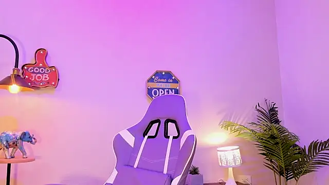 lupeebony online show from January 21, 2025, 10:30 pm