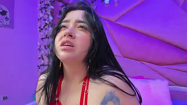 Snapshot of Victoria_Rossy chatting on October 17, 2025, 8:00 pm Victoria Rossy online show from October 17, 2025, 8:00 pm