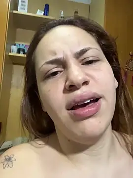 Snapshot of AgnesCampp chatting on January 23, 2025, 3:32 pm AgnesCampp online show from January 23, 2025, 3:32 pm