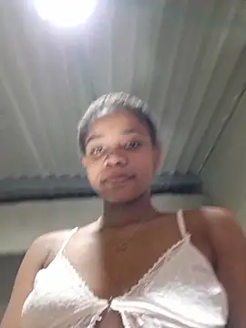 Snapshot of Luciia_cute chatting on March 5, 2026, 1:34 am Luciia cute online show from March 5, 2026, 1:34 am