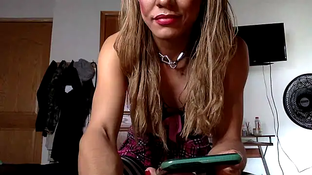 venustattoopussy online show from December 3, 2024, 3:44 pm