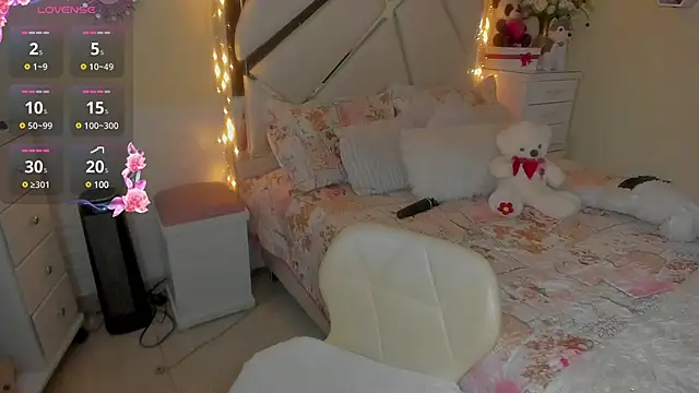 Snapshot of roxannkanneth__ chatting on March 12, 2025, 1:47 am roxannkanneth online show from March 12, 2025, 1:47 am