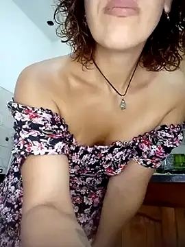 Snapshot of Mardul-ce chatting on February 11, 2025, 1:20 pm Mardul-ce online show from February 11, 2025, 1:20 pm