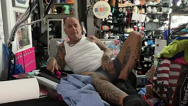 joeytatts66 online show from June 16, 2026, 1:30 am