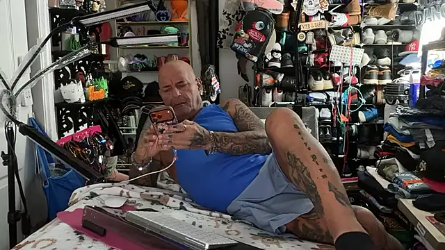 joeytatts66 online show from June 29, 2026, 1:45 am