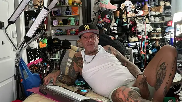 joeytatts66 online show from July 17, 2026, 3:02 am
