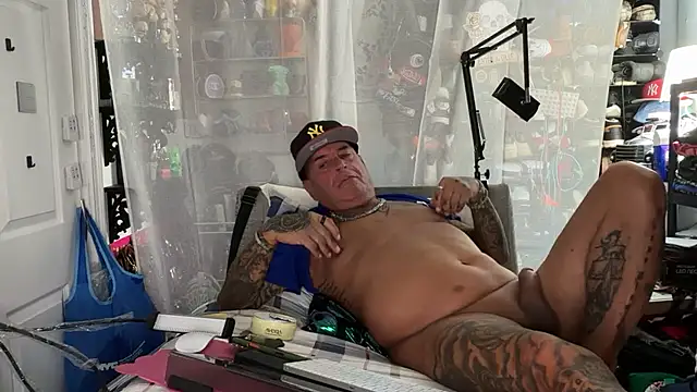 joeytatts66 online show from July 22, 2026, 1:41 am