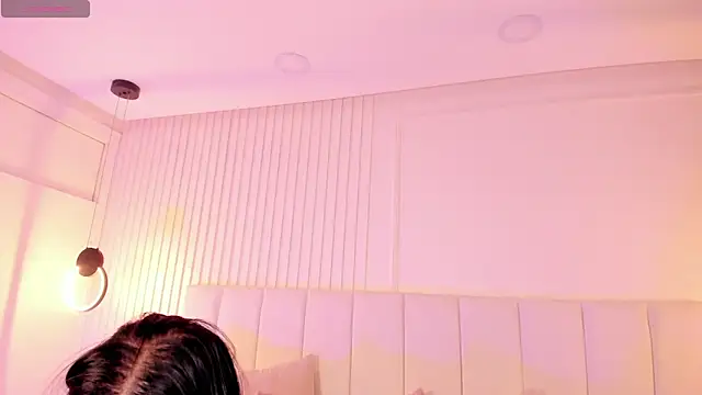 natali henao online show from October 7, 2025, 9:56 pm