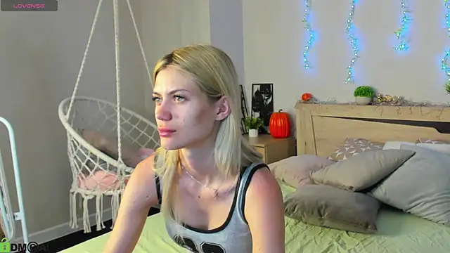 Snapshot of Cherry_Price chatting on June 14, 2026, 11:07 pm Cherry Price online show from June 14, 2026, 11:07 pm