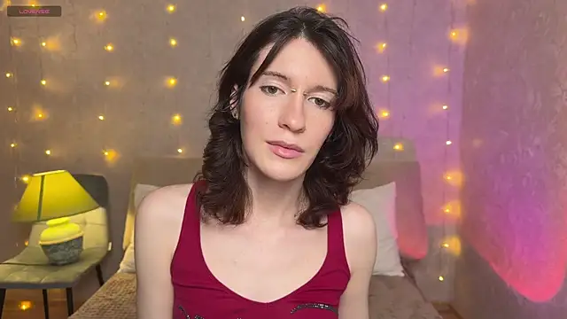 Kolette Gray online show from December 15, 2025, 12:42 pm