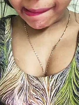 Snapshot of Sania-Love chatting on March 18, 2025, 7:53 pm Sania-Love online show from March 18, 2025, 7:53 pm