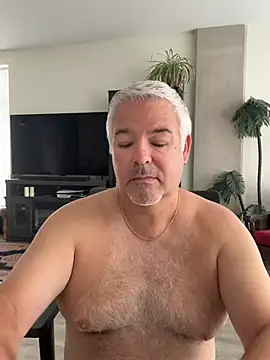 aarosteev2 online show from May 25, 2026, 3:51 pm