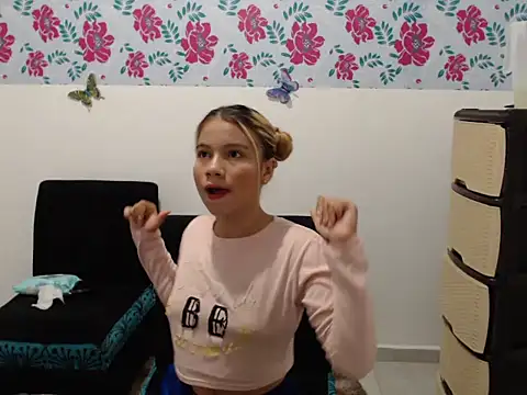 Naomi991 online show from January 3, 2025, 8:11 pm