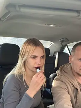 Snapshot of DonorDi chatting on February 2, 2025, 12:02 pm DonorDi online show from February 2, 2025, 12:02 pm