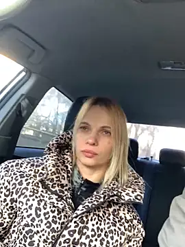 Snapshot of DonorDi chatting on February 13, 2025, 12:21 pm DonorDi online show from February 13, 2025, 12:21 pm