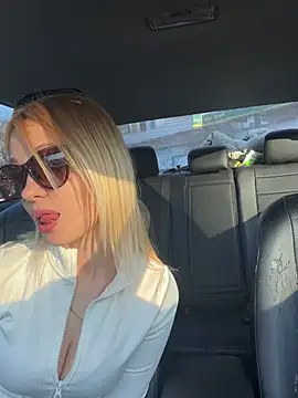 Snapshot of DonorDi chatting on March 22, 2025, 2:58 pm DonorDi online show from March 22, 2025, 2:58 pm