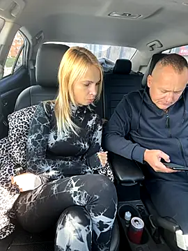 Snapshot of DonorDi chatting on October 21, 2025, 10:27 am DonorDi online show from October 21, 2025, 10:27 am