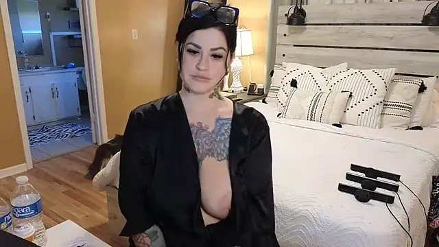 TexasTattooedHouseWife online show from March 12, 2025, 9:45 pm