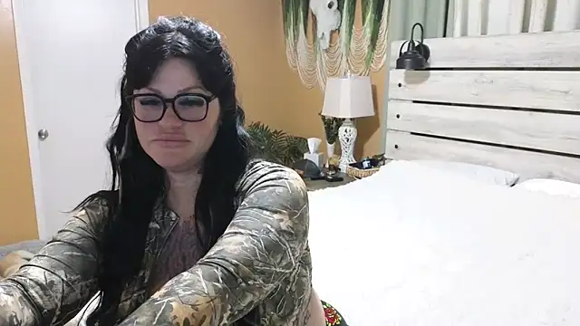 Snapshot of TexasTattooedHouseWife chatting on June 16, 2026, 5:04 pm TexasTattooedHouseWife online show from June 16, 2026, 5:04 pm