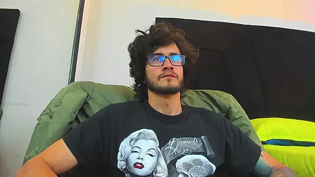 Loggan donnelly online show from January 5, 2025, 9:14 pm