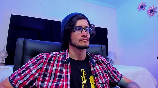 Loggan donnelly online show from January 23, 2025, 8:13 pm