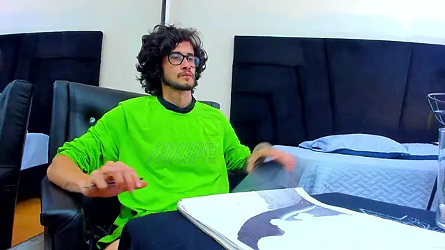 Loggan donnelly online show from February 19, 2025, 7:59 pm