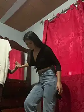 Snapshot of Naty_G chatting on March 16, 2025, 10:53 pm Naty G online show from March 16, 2025, 10:53 pm