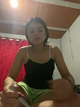 Snapshot of Naty_G chatting on March 22, 2025, 1:32 am Naty G online show from March 22, 2025, 1:32 am