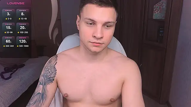 handsome guy01 online show from February 15, 2025, 2:04 am