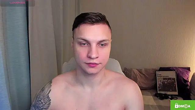 handsome guy01 online show from April 23, 2026, 8:33 pm