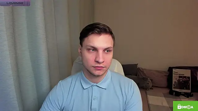 Snapshot of handsome_guy01 chatting on June 4, 2026, 9:32 pm handsome guy01 online show from June 4, 2026, 9:32 pm