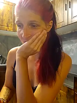 Snapshot of Lenchen_ chatting on May 23, 2026, 7:29 pm Lenchen online show from May 23, 2026, 7:29 pm