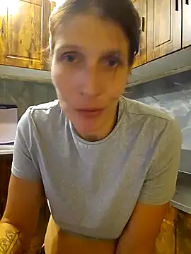 Snapshot of Lenchen_ chatting on June 14, 2026, 7:49 pm Lenchen online show from June 14, 2026, 7:49 pm