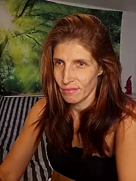 Snapshot of Lenchen_ chatting on July 10, 2026, 7:05 pm Lenchen online show from July 10, 2026, 7:05 pm